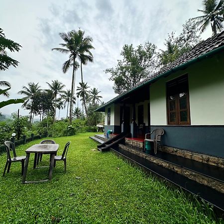 Green Mansion Anaviratty 外观 照片