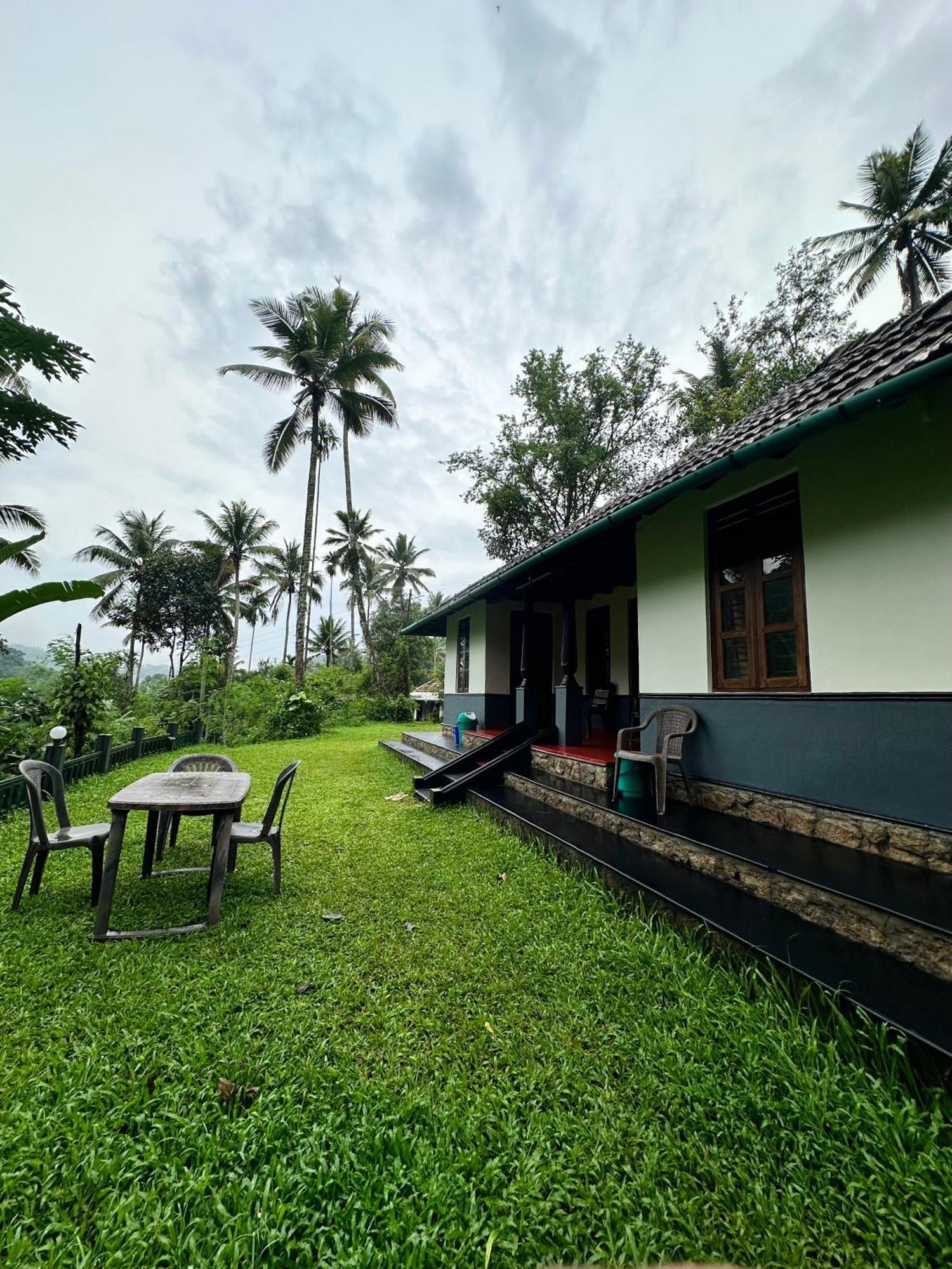Green Mansion Anaviratty 外观 照片